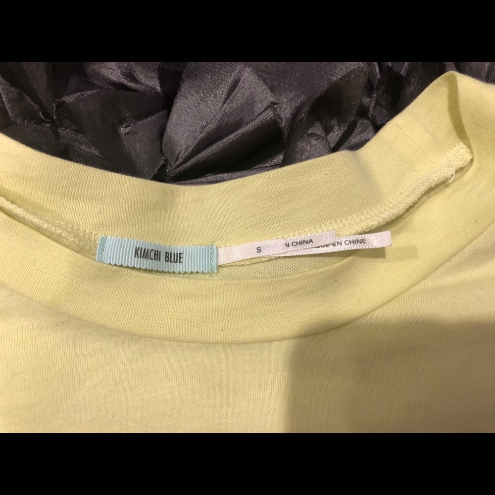 Kimchi Blue ruffle crop top from  Urban Outfitter - Picture 4 of 8